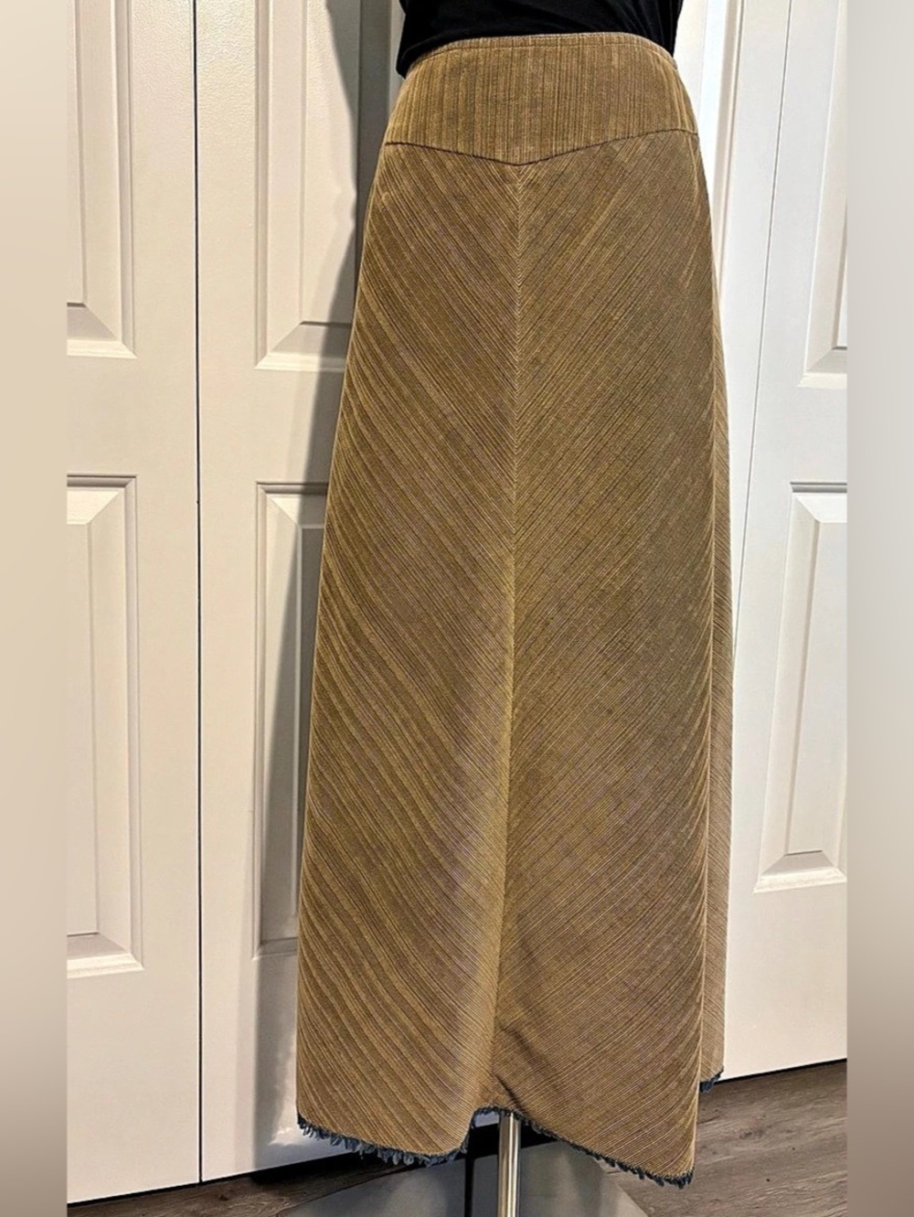 TALBOTS Brown & Blue Thin Diagonal Corduroy Maxi Skirt, Size 8, Like New